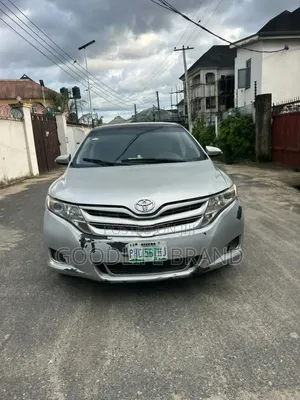 Toyota Venza AWD 2010 Silver