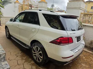 Mercedes-Benz GLE-Class 2018 White