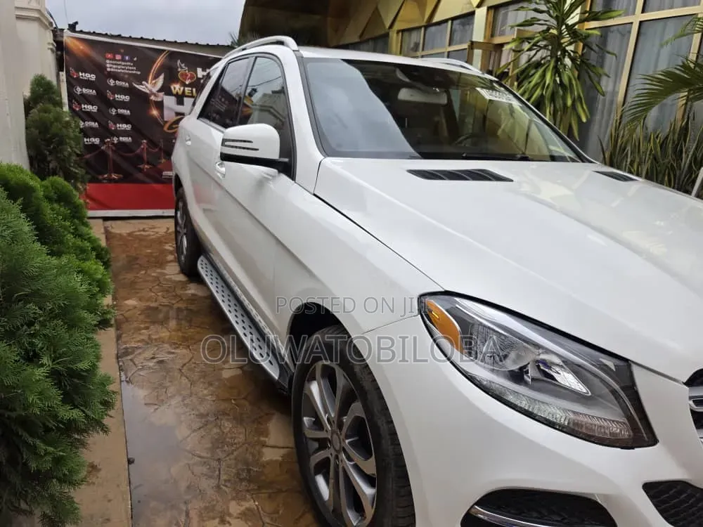 Mercedes-Benz GLE-Class 2018 White