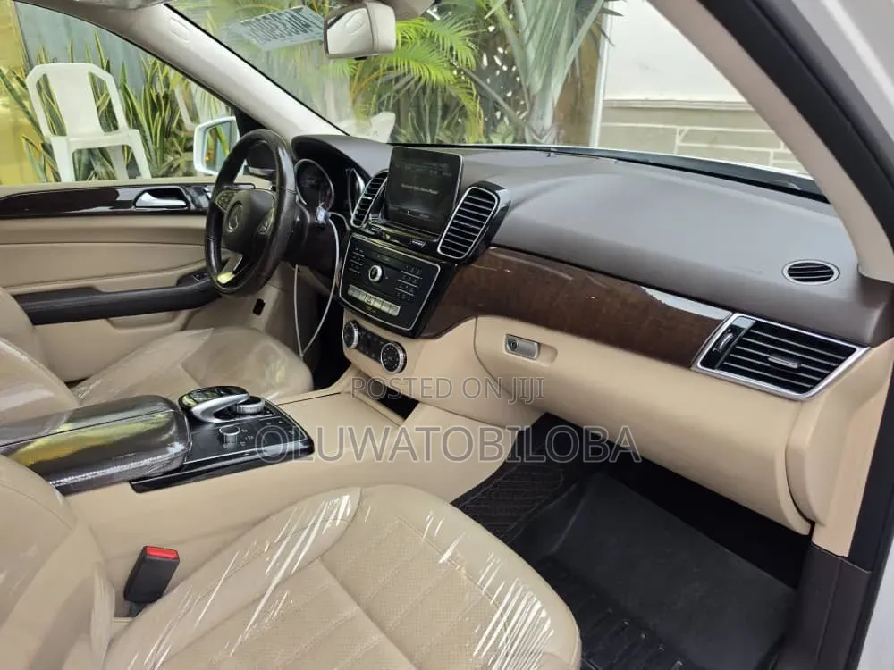 Mercedes-Benz GLE-Class 2018 White