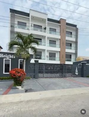 3bdrm Apartment in Lekki Phase 1 for rent