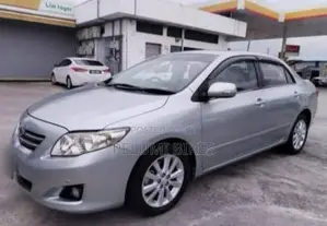 Toyota Corolla 2010 Silver