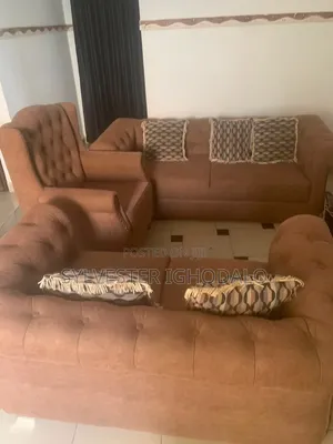 6 Seater Executive Sofa  With Throw Pillows