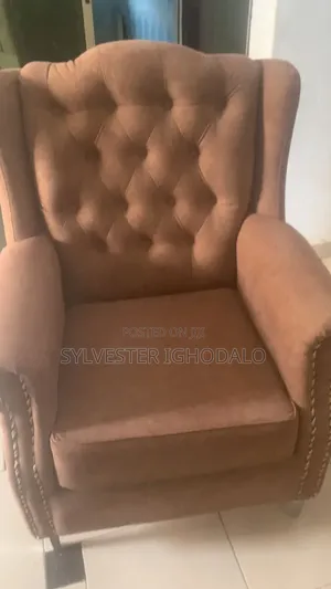 6 Seater Executive Sofa  With Throw Pillows