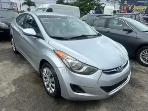 Hyundai Elantra 2012 Silver