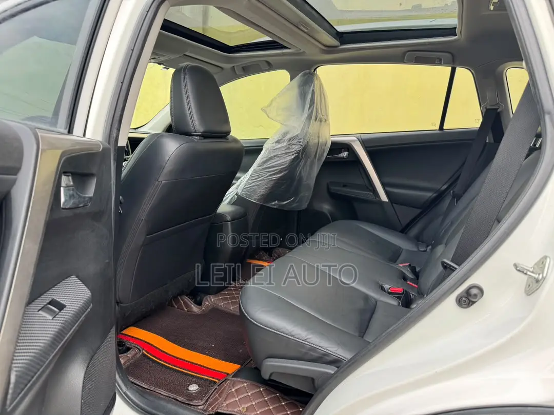 Toyota RAV4 2014 White