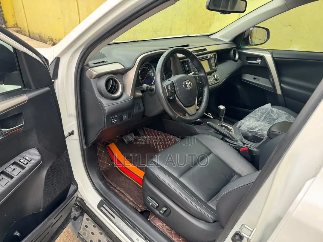 Toyota RAV4 2014 White