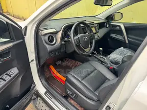 Toyota RAV4 2014 White