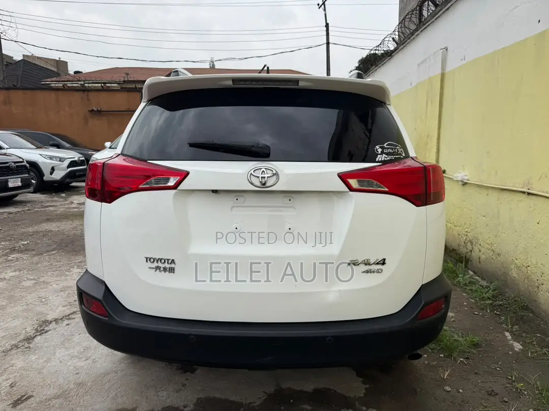 Toyota RAV4 2014 White