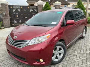 Toyota Sienna XLE 7 Passenger Mobility 2012 Red