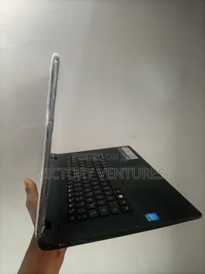 Laptop Packard Bell 8GB Intel Celeron HDD 160GB