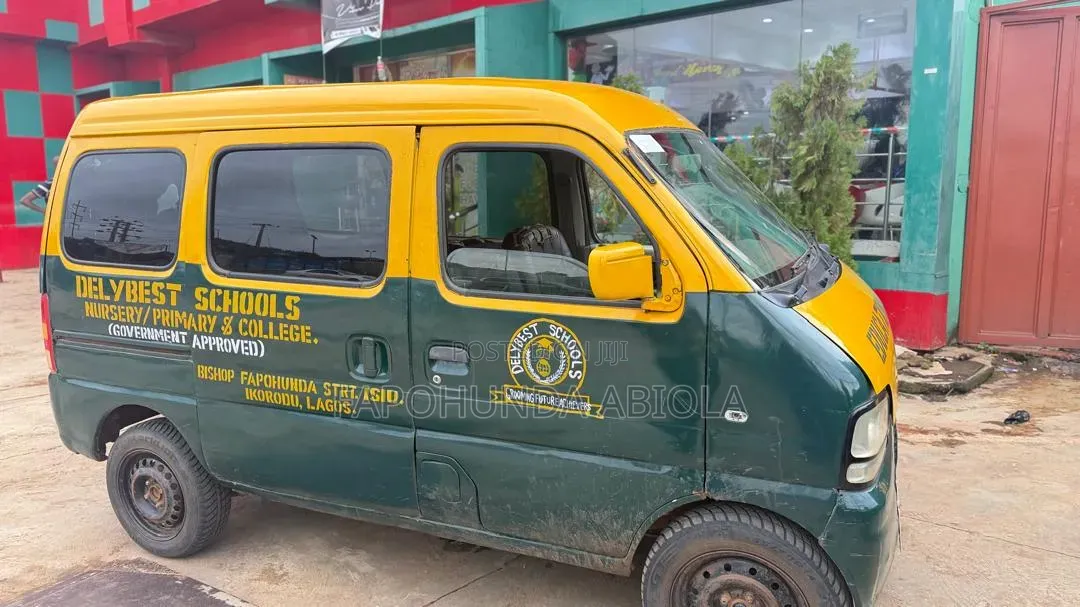 Suzuki APV Minibus 2008 Yellow