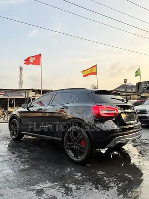 Mercedes-Benz GLA 250 2016 Black