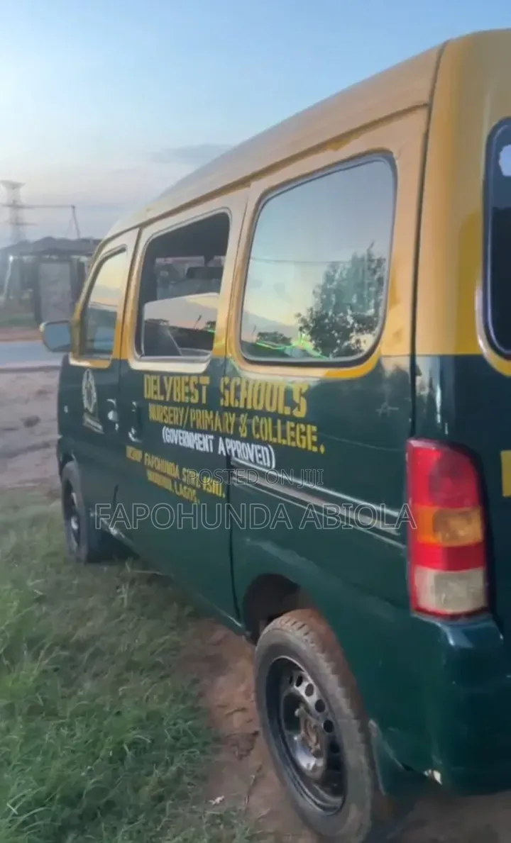 Suzuki APV Minibus 2008 Yellow