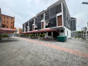 4bdrm Townhouse/Terrace in Ikate for sale