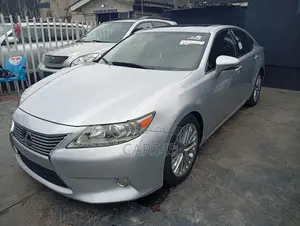 Lexus ES 2013 Silver