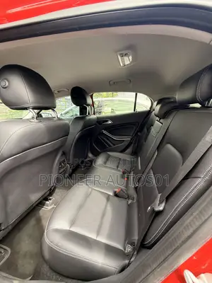 Mercedes-Benz GLA 250 2015 Red
