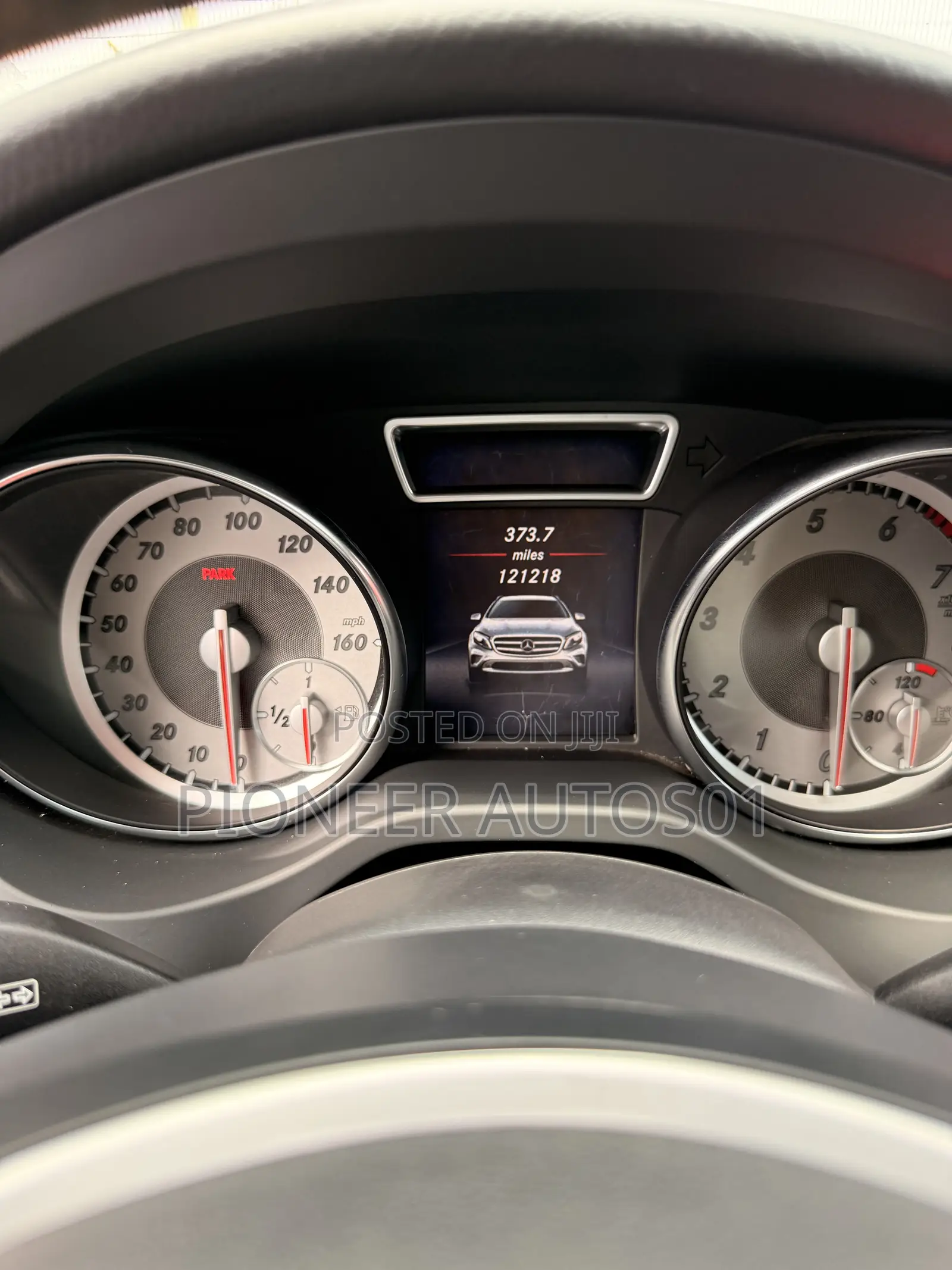 Mercedes-Benz GLA 250 2015 Red