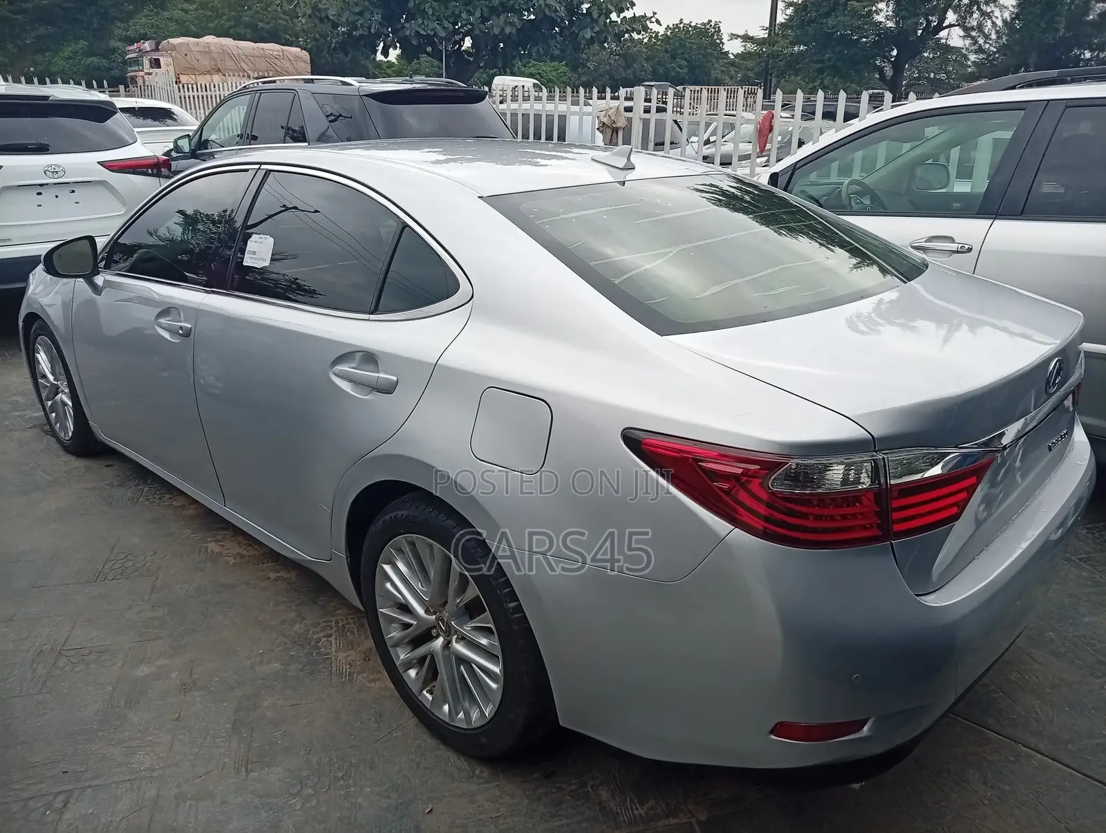 Lexus ES 2013 Silver