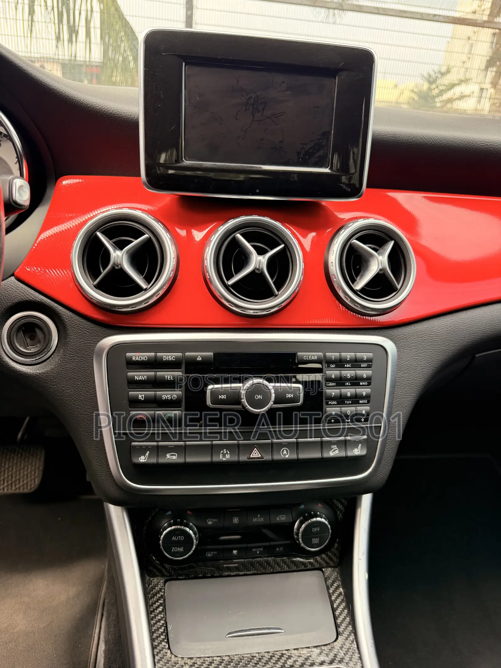 Mercedes-Benz GLA 250 2015 Red