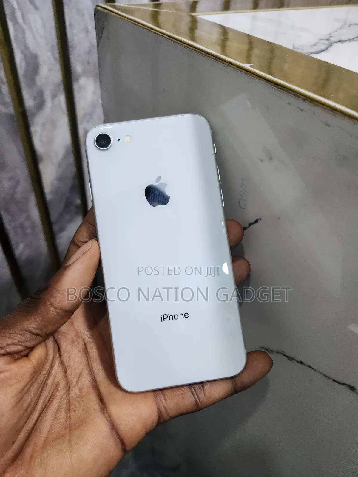 New Apple iPhone 8 64 GB White