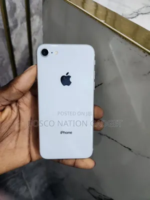 New Apple iPhone 8 64 GB White