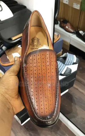 Cvepval Corporate Shoes