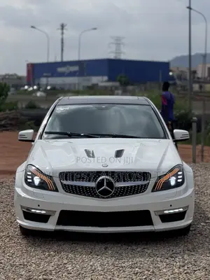 Mercedes-Benz C300 Sport 4Matic Sedan AWD (3.5L 6cyl 7A) 2013 White