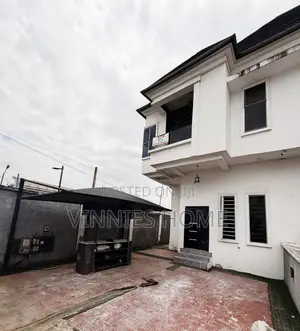 4bdrm Duplex in Lekki Phase 1 for rent