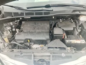 Toyota Sienna L 7-Passenger 4dr Minivan (3.5L 6cyl 6A) 2014 Gray