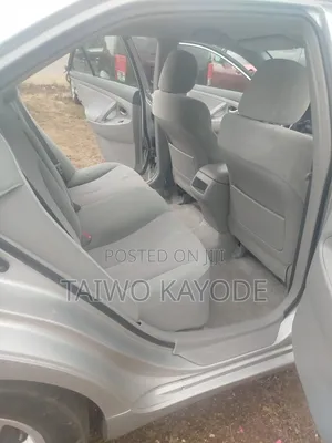 Toyota Camry 2010 Silver