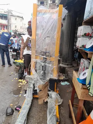 Heavy-Duty Pallet Truck
