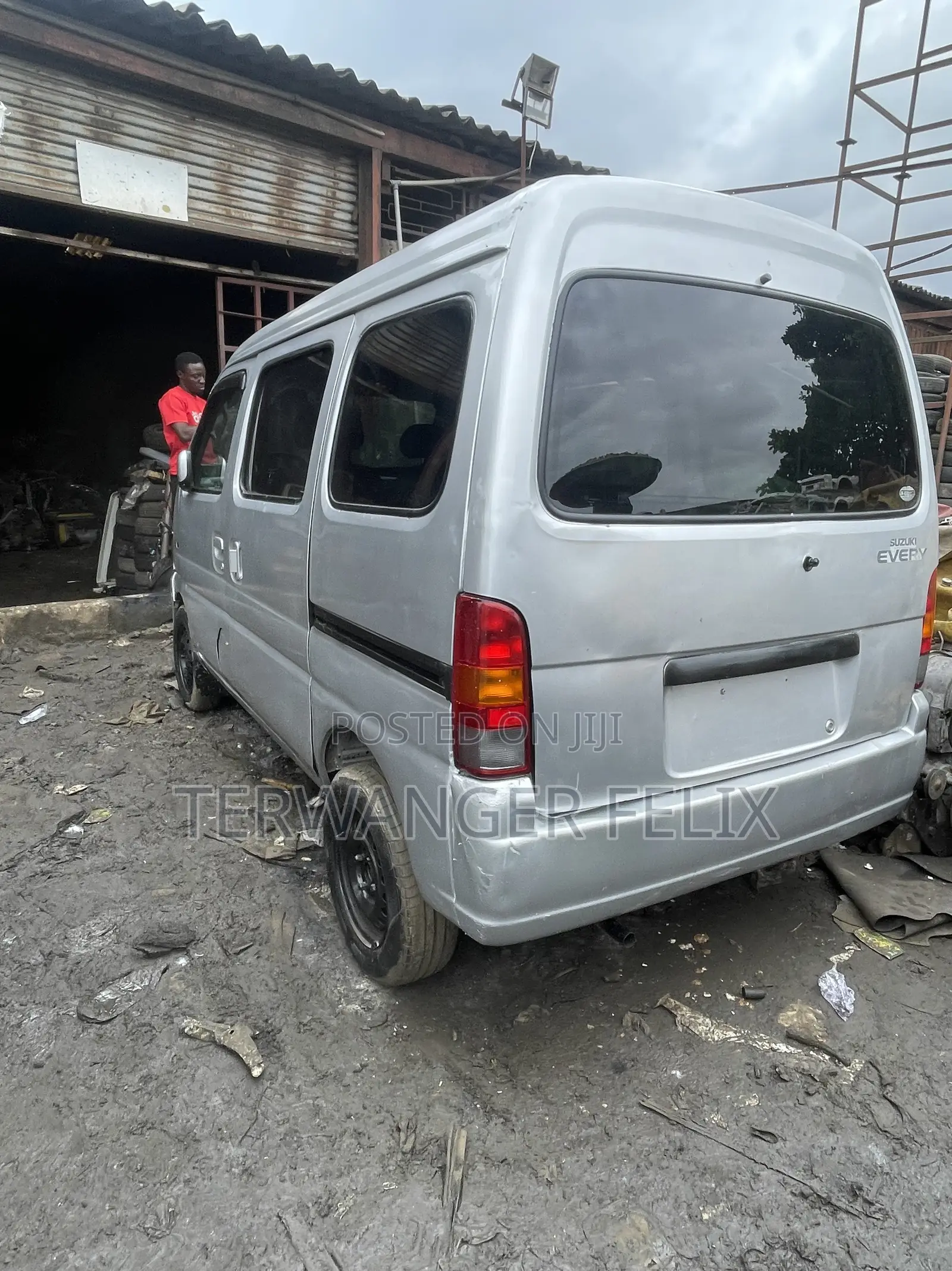 Suzuki Every 2010 Silver