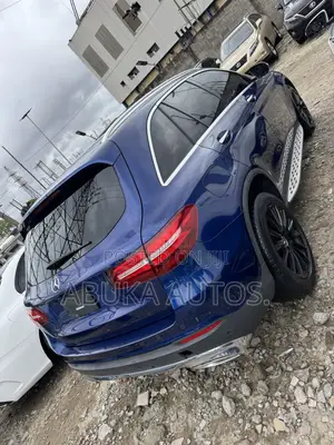 Mercedes-Benz GLC-Class 2019 Blue