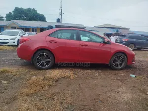 Toyota Corolla 2017 Red