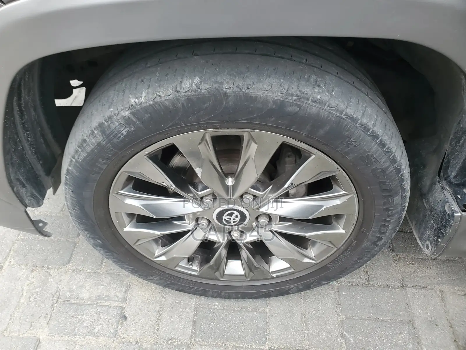 Toyota Land Cruiser 2013 Gray