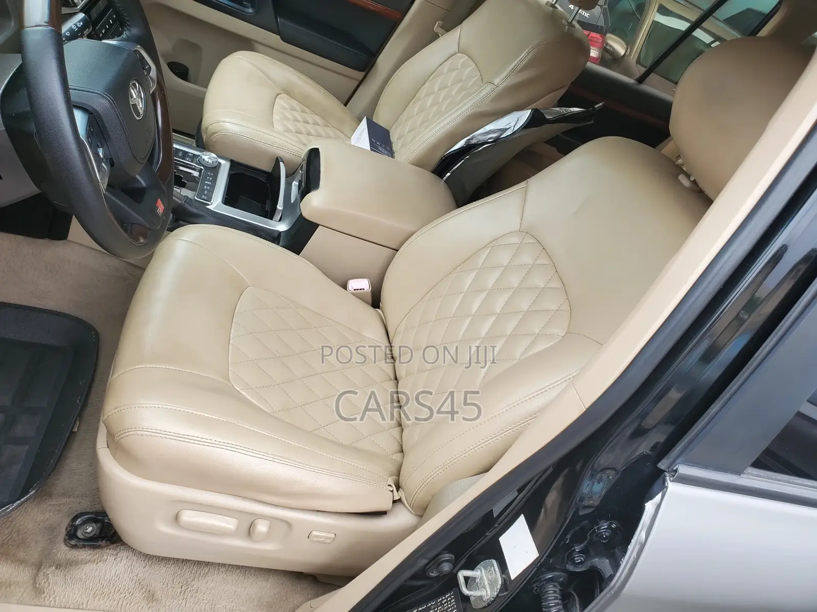 Toyota Land Cruiser 2013 Gray