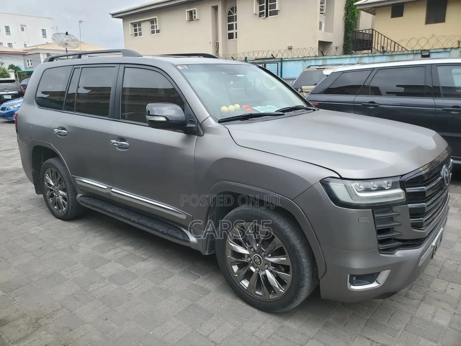Toyota Land Cruiser 2013 Gray