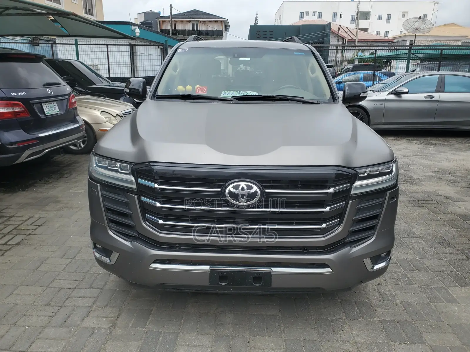 Toyota Land Cruiser 2013 Gray