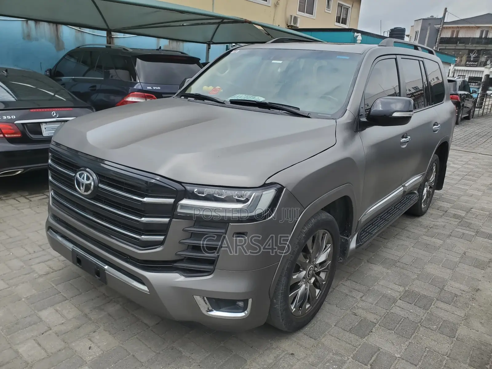 Toyota Land Cruiser 2013 Gray