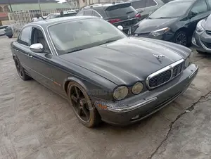 Jaguar XJ Vanden Plas 2004 Gray