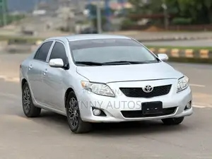 Toyota Corolla 2010 Silver