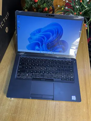Laptop Dell Latitude 5401 16GB Intel Core i7 SSD 256GB