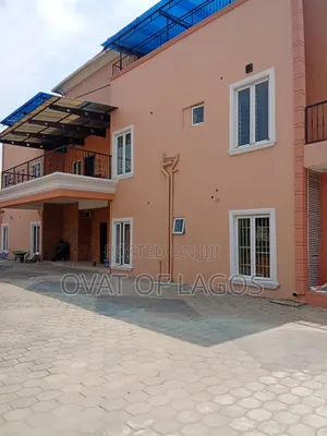 2bdrm Apartment in Lekki Phase 1 for rent