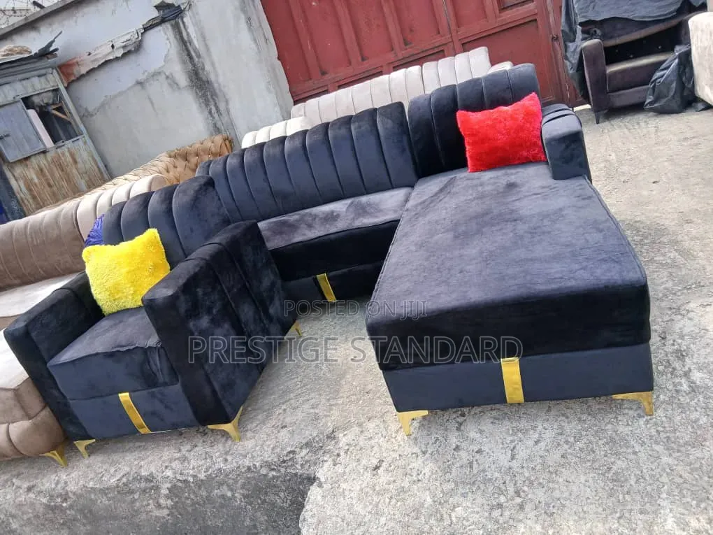 Living Room Couch With Single