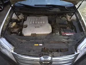 Toyota Avalon 2011 White