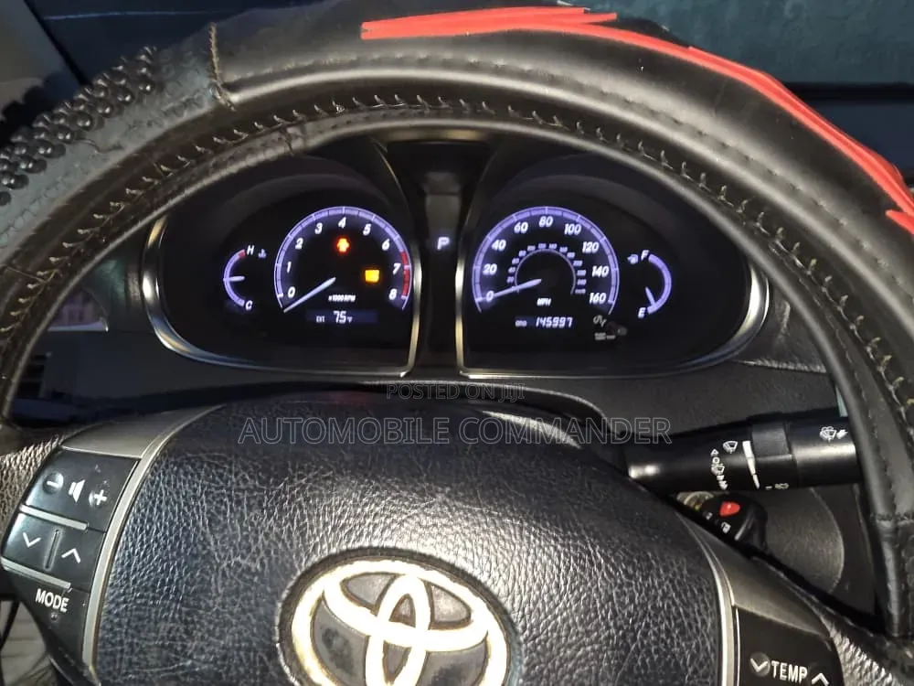 Toyota Avalon 2011 White