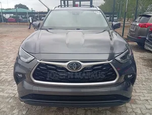 Toyota Highlander 2021 Green