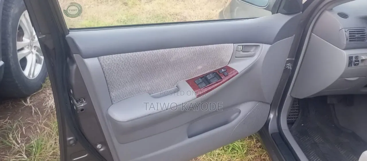 Toyota Corolla 2003 Brown