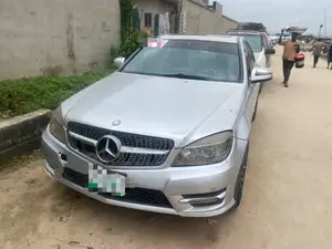 Mercedes-Benz C300 2011 Silver